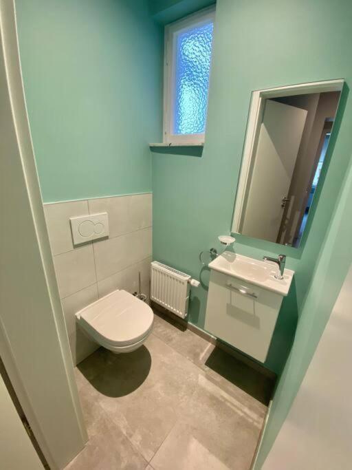 Apartment Large 3 Bedrooms With Private Parking-limp2