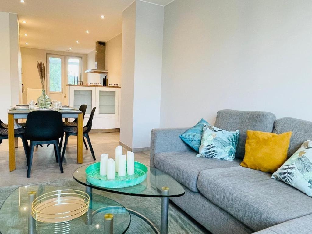Large 3 Bedrooms With Private Parking-limp2 Apartment *